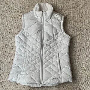 Ice white quilted puffer vest